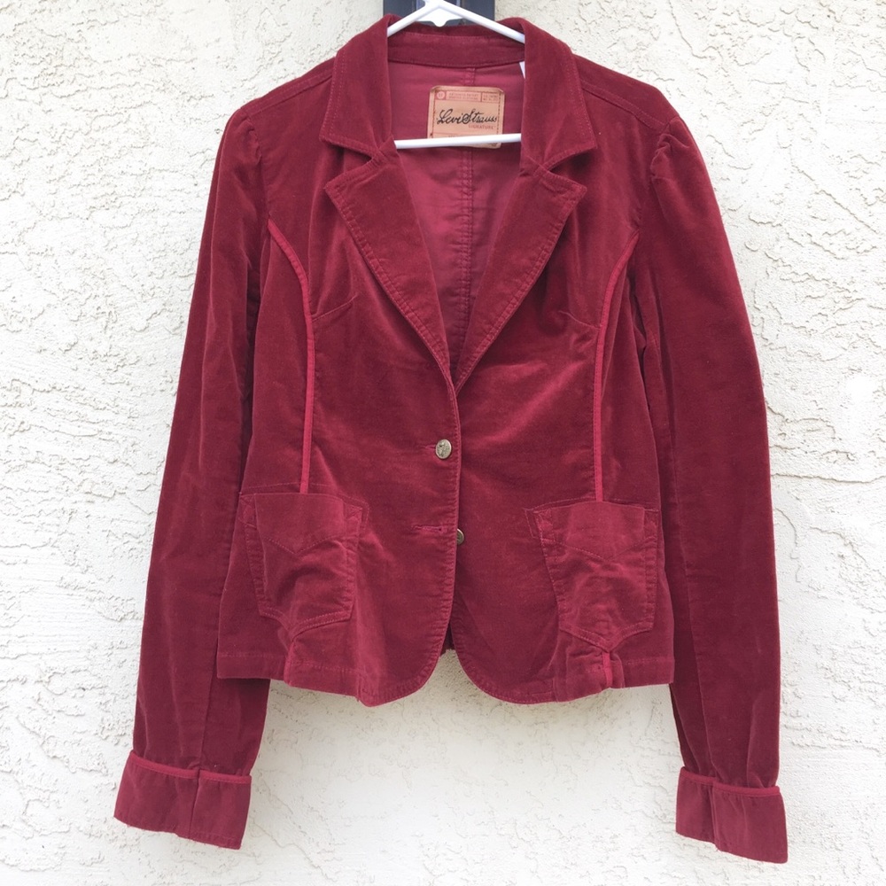 Levi’s Strauss Ruby Red Corduroy Blazer.♥️